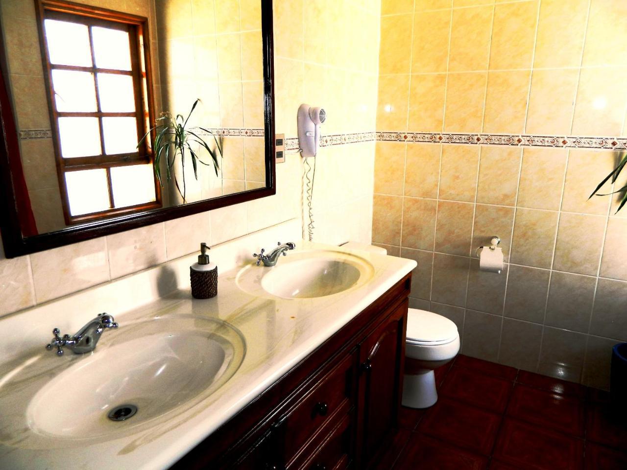 Hostal Torre De Babel Castro Rum bild